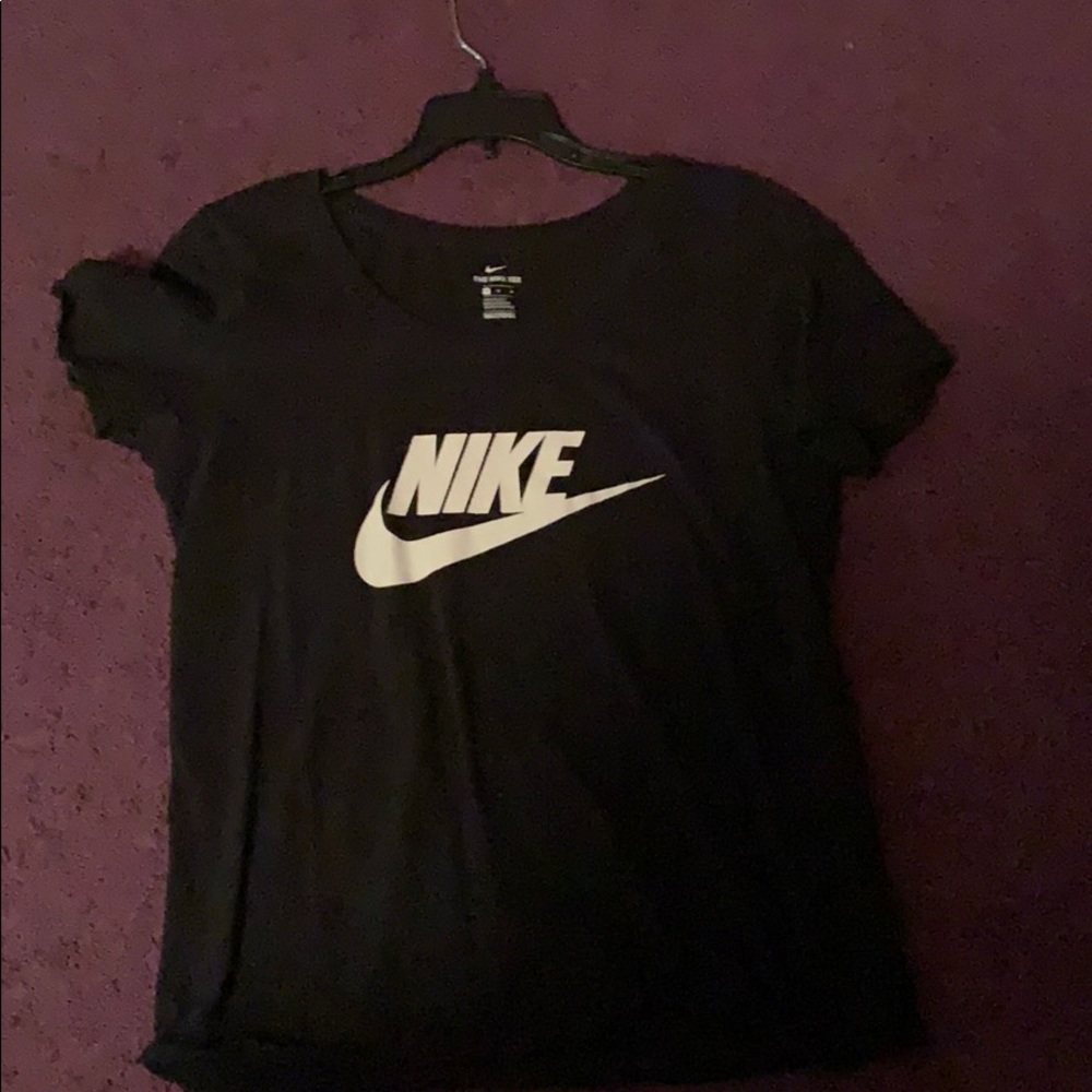 Nike tshirt